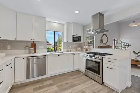 2053 Golden Circle Dr, Escondido, CA 92026