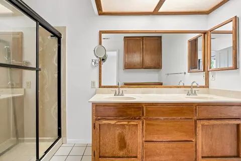 Bath - 16707 Wikiup Rd, Ramona, CA 92065 photo 2 of 3