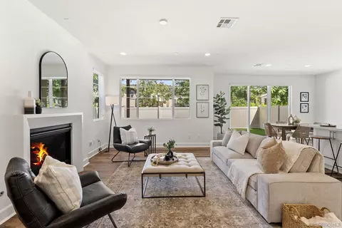 3304 Telaga Rd, Carlsbad, CA 92010