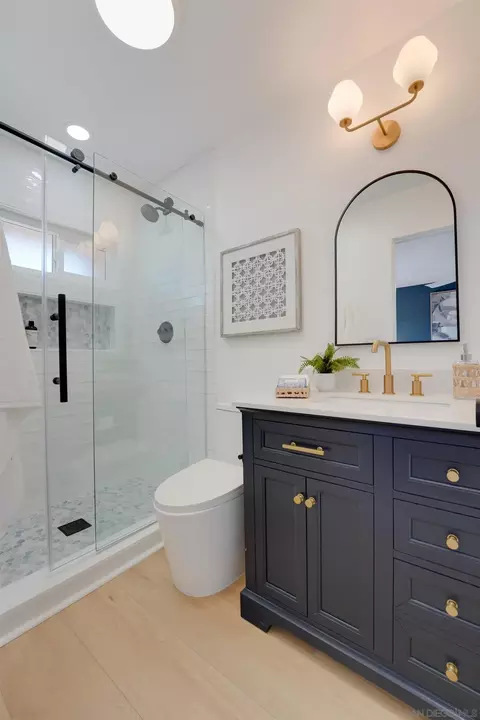 Bath - 831 E 3rd Ave #5, Escondido, CA 92025 photo 2 of 4