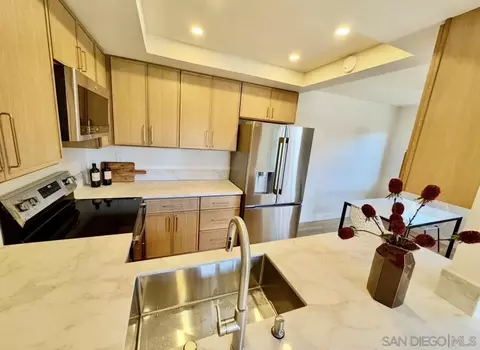 Kitchen - 3412 Los Mochis Way, Oceanside, CA 92056 photo 5 of 7
