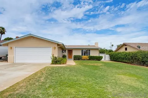 Exterior - 1010 Thomas Way, Escondido, CA 92027 photo 4 of 16
