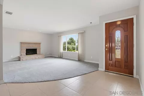 Living - 1010 Thomas Way, Escondido, CA 92027 photo 2 of 14