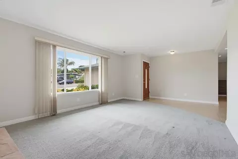 Living - 1010 Thomas Way, Escondido, CA 92027 photo 5 of 14
