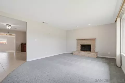 Living - 1010 Thomas Way, Escondido, CA 92027 photo 4 of 14