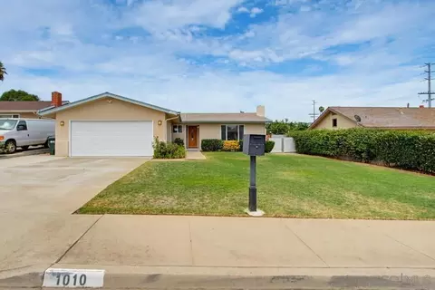 Exterior - 1010 Thomas Way, Escondido, CA 92027 photo 2 of 16