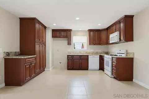 Kitchen - 1010 Thomas Way, Escondido, CA 92027 photo 1 of 4
