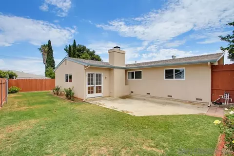 Exterior - 1010 Thomas Way, Escondido, CA 92027 photo 10 of 16