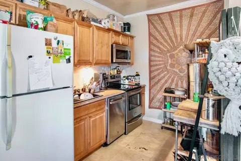 Kitchen - 2804 S Grade Rd # -6, Alpine, CA 91901 photo 1 of 2