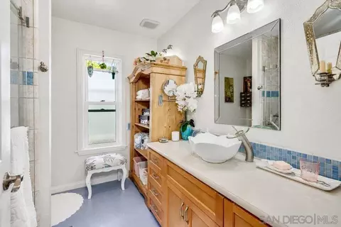 Bath - 4470 Garnet, Oceanside, CA 92056 photo 1 of 2