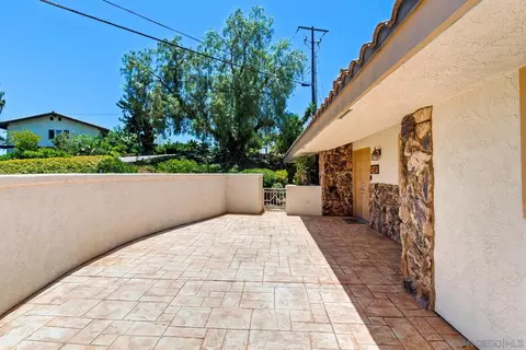 Exterior - 3343 Vista De La Cresta, Escondido, CA 92029 photo 3 of 10