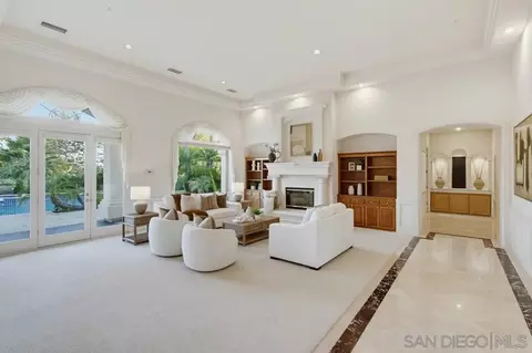 Living - 14893 Huntington Gate Dr, Poway, CA 92064 photo 3 of 8