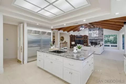 Kitchen - 14893 Huntington Gate Dr, Poway, CA 92064 photo 4 of 4
