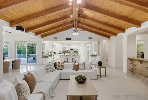 Living - 14893 Huntington Gate Dr, Poway, CA 92064 photo 7 of 8