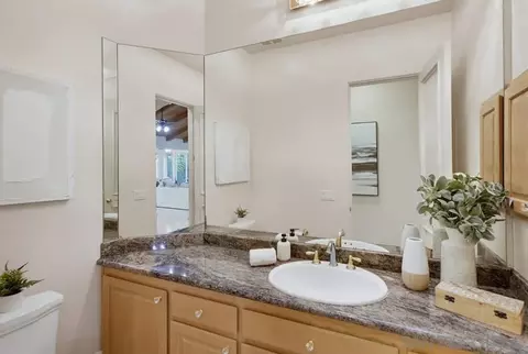 Bath - 14893 Huntington Gate Dr, Poway, CA 92064 photo 1 of 4