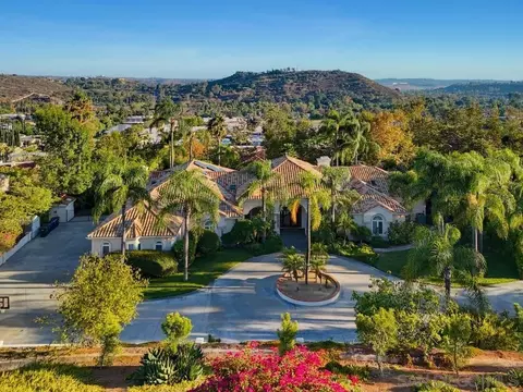 View/Area - 14893 Huntington Gate Dr, Poway, CA 92064 photo 3 of 6