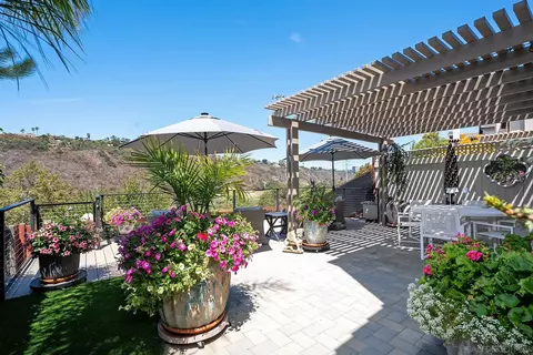 6093 Caminito Del Oeste, San Diego, CA 92111
