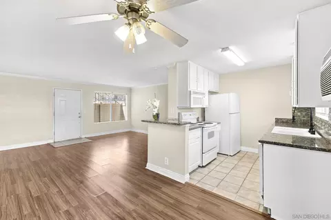 Living - 620 E Lexington Ave #13, El Cajon, CA 92020 photo 14 of 16