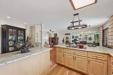 Kitchen - 10649 Meadow Glen Way E, Escondido, CA 92026 photo 4 of 8
