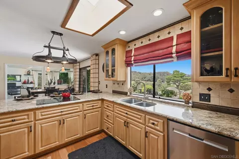 Kitchen - 10649 Meadow Glen Way E, Escondido, CA 92026 photo 6 of 8