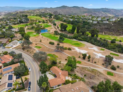 View/Area - 10649 Meadow Glen Way E, Escondido, CA 92026 photo 5 of 9