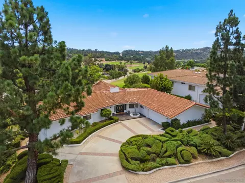 View/Area - 10649 Meadow Glen Way E, Escondido, CA 92026 photo 1 of 9