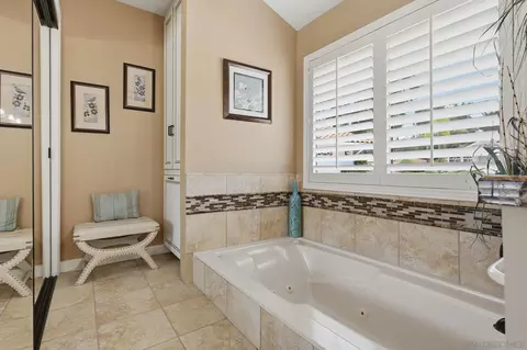 Bath - 10649 Meadow Glen Way E, Escondido, CA 92026 photo 4 of 9