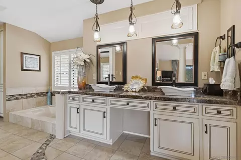 Bath - 10649 Meadow Glen Way E, Escondido, CA 92026 photo 3 of 9