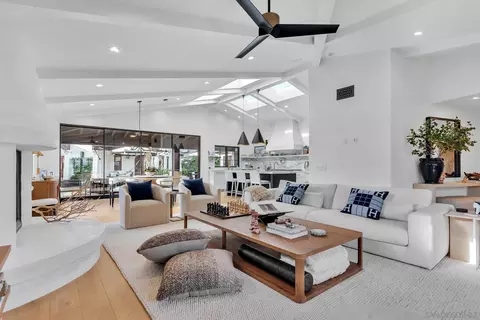 Living - 1130 Pine St, Coronado, CA 92118 photo 5 of 7