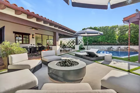 Exterior - 1130 Pine St, Coronado, CA 92118 photo 11 of 14