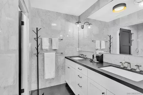 Bath - 1130 Pine St, Coronado, CA 92118 photo 5 of 5