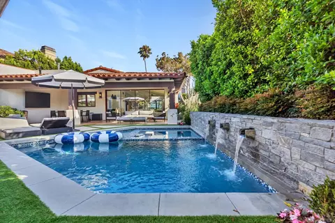 Exterior - 1130 Pine St, Coronado, CA 92118 photo 6 of 14