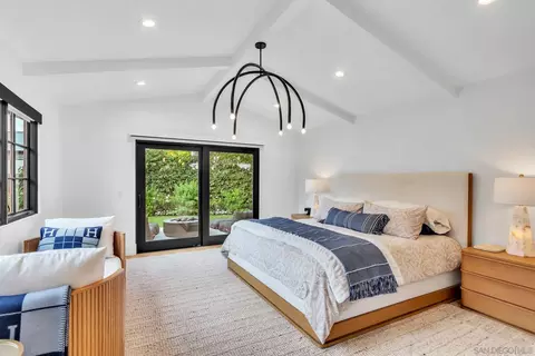 Bedroom - 1130 Pine St, Coronado, CA 92118 photo 1 of 6