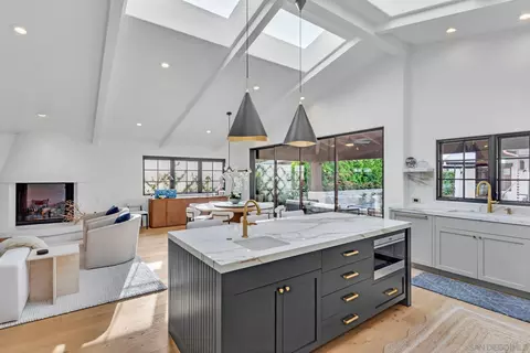 Kitchen - 1130 Pine St, Coronado, CA 92118 photo 3 of 6