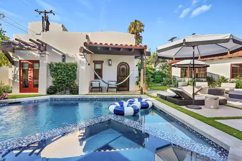 Exterior - 1130 Pine St, Coronado, CA 92118 photo 5 of 14