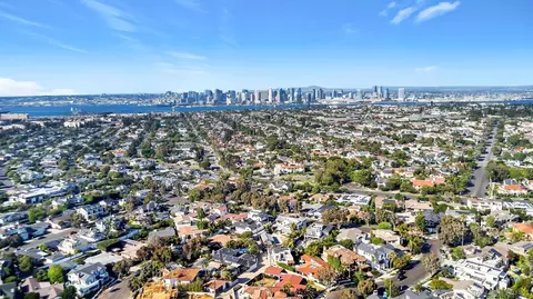 View/Area - 1130 Pine St, Coronado, CA 92118 photo 5 of 6