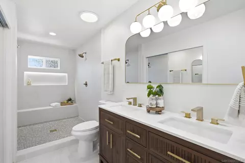 Bath - 2901 Helix, Spring Valley, CA 91977 photo 1 of 5