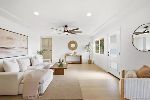 Living - 2901 Helix, Spring Valley, CA 91977 photo 1 of 2