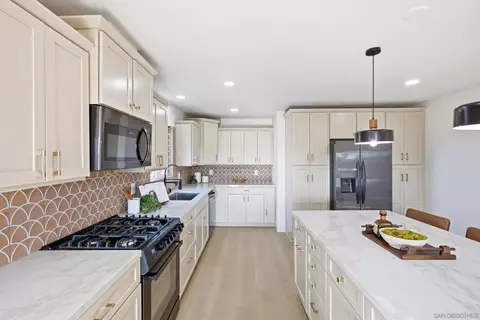 Kitchen - 2901 Helix, Spring Valley, CA 91977 photo 4 of 6