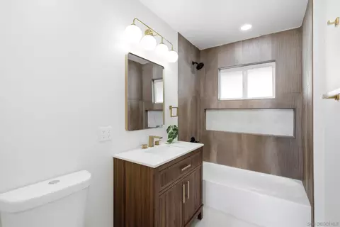 Bath - 2901 Helix, Spring Valley, CA 91977 photo 4 of 5