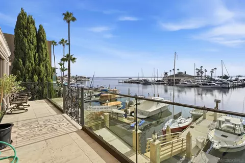View/Area - 7 Green Turtle Rd, Coronado, CA 92118 photo 4 of 7