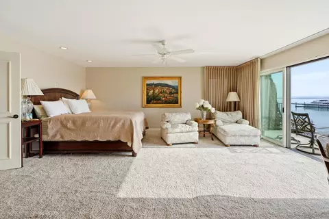 Bedroom - 7 Green Turtle Rd, Coronado, CA 92118 photo 2 of 8