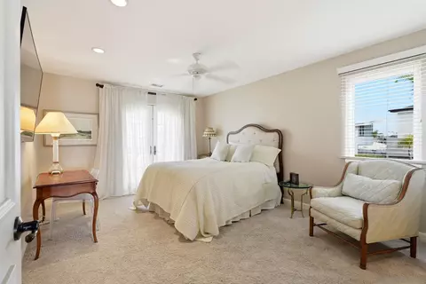 Bedroom - 7 Green Turtle Rd, Coronado, CA 92118 photo 7 of 8
