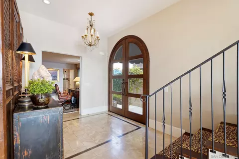 Entry Way - 7 Green Turtle Rd, Coronado, CA 92118 photo 3 of 8