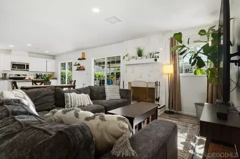 Living - 13922 Frame Rd, Poway, CA 92064 photo 2 of 5