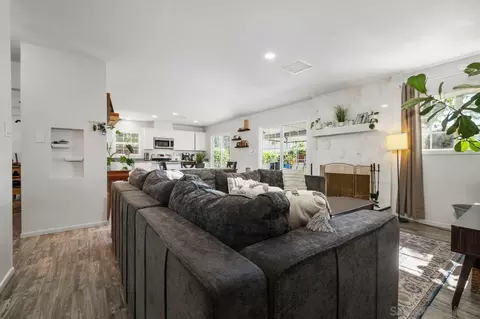 Living - 13922 Frame Rd, Poway, CA 92064 photo 4 of 5
