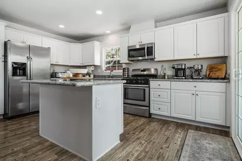 Kitchen - 13922 Frame Rd, Poway, CA 92064 photo 5 of 5