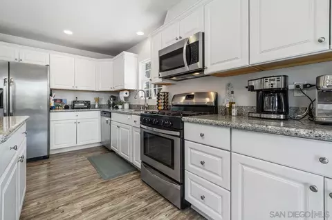Kitchen - 13922 Frame Rd, Poway, CA 92064 photo 2 of 5