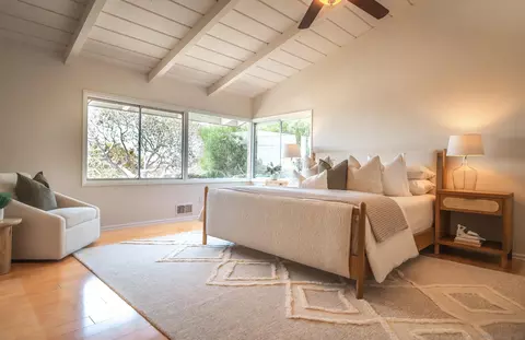 Bedroom - 1616 Clemson Cir, La Jolla, CA 92037 photo 3 of 6