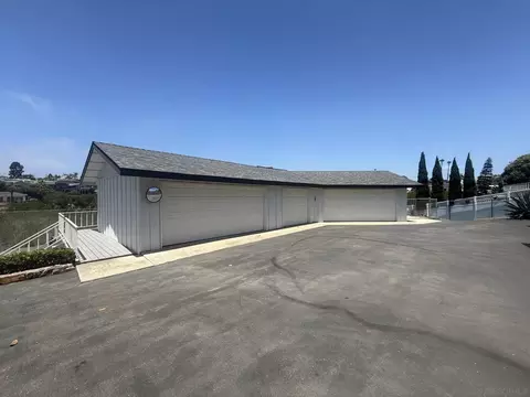 Exterior - 1616 Clemson Cir, La Jolla, CA 92037 photo 11 of 12